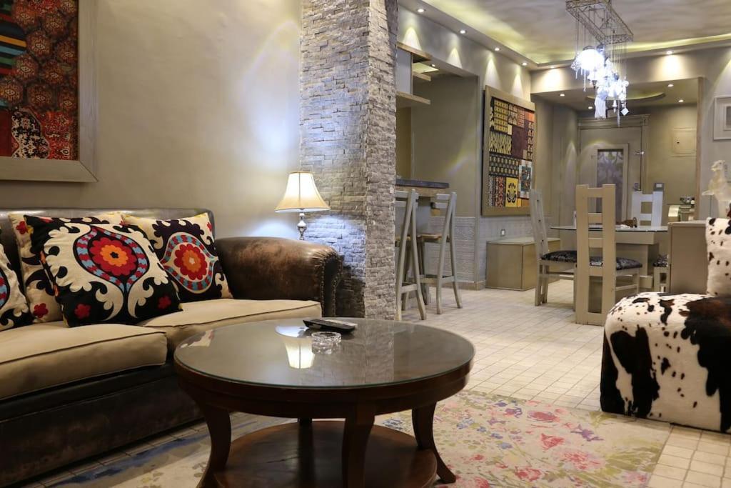 Charming 2br In Scenic Zamalek - Cosmic 7 Appartement