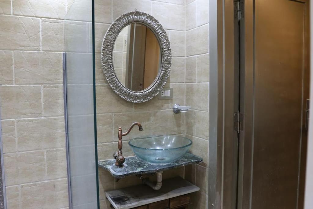 Charming 2br In Scenic Zamalek - Cosmic 7 Appartement