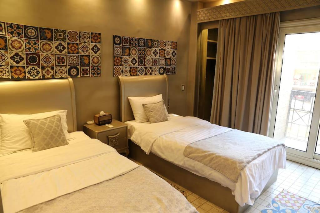 Charming 2br In Scenic Zamalek - Cosmic 7 *