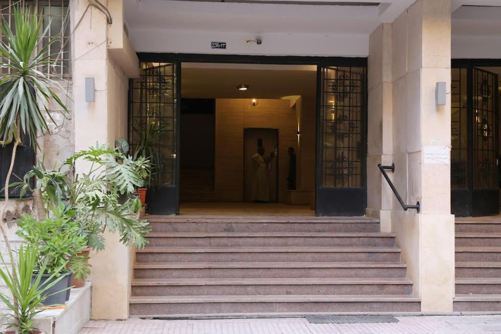 Charming 2br In Scenic Zamalek - Cosmic 7 * Caïro