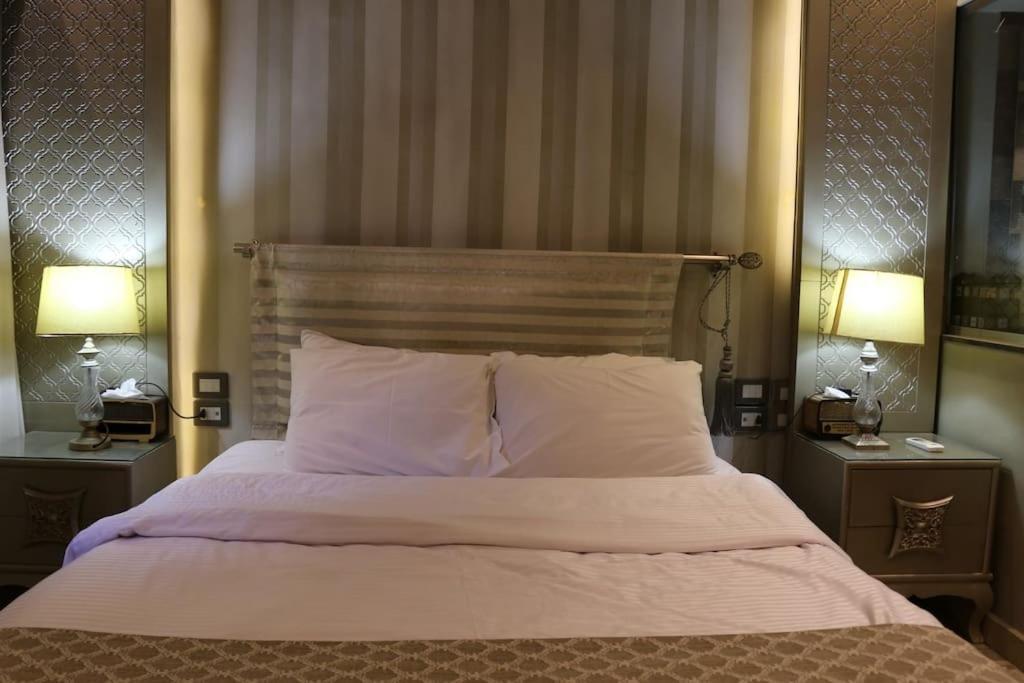 Charming 2br In Scenic Zamalek - Cosmic 7 Appartement *